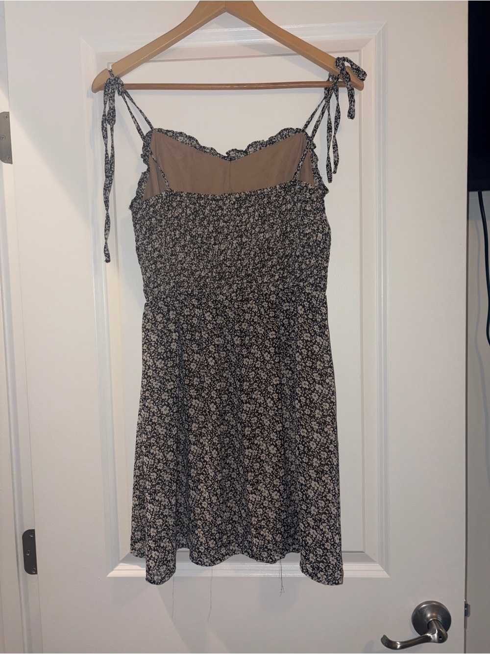 Aritzia Dress Forum | Black and White Floral Tie-Shoulder Mini Sundress - Picture 3 of 4